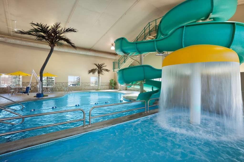 Country Inn & Suites By Radisson Bismarck Waterpark Eksteriør billede