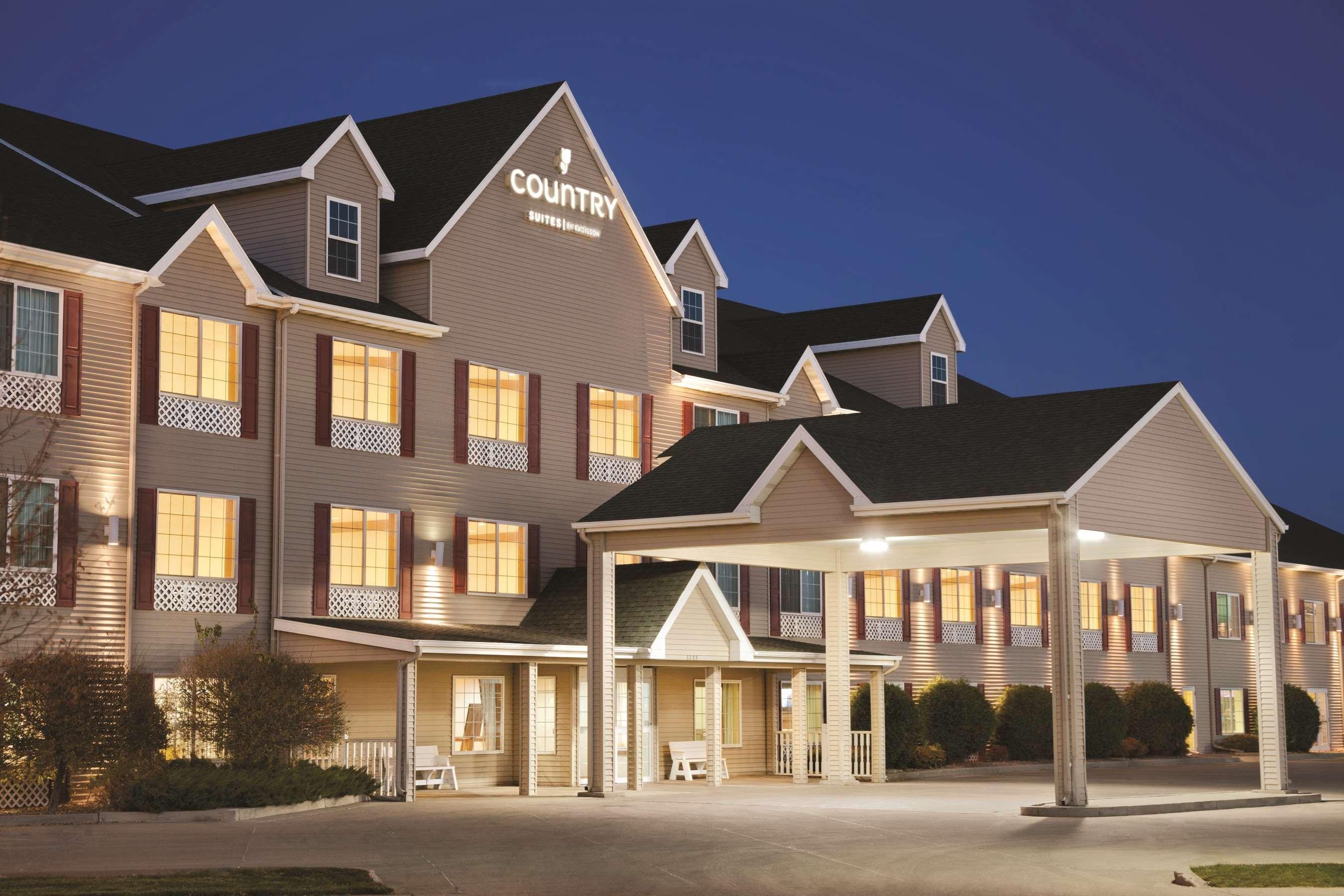 Country Inn & Suites By Radisson Bismarck Waterpark Eksteriør billede
